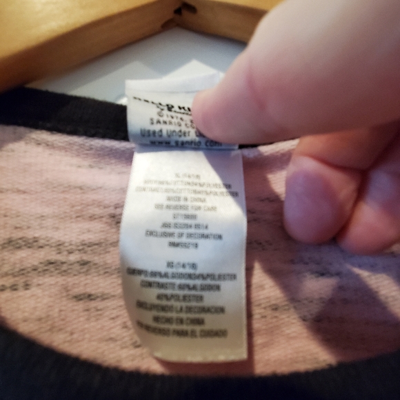 Hello Kitty Sweatshirt Kids  Size XL 14/16 - Picture 4 of 5